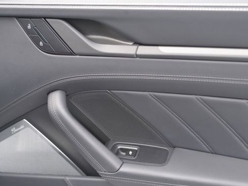 Certified 2025 Porsche 911 Carrera GTS image 12