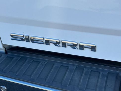 Used 2018 GMC Sierra 1500 SLT AWD/4WD image 7