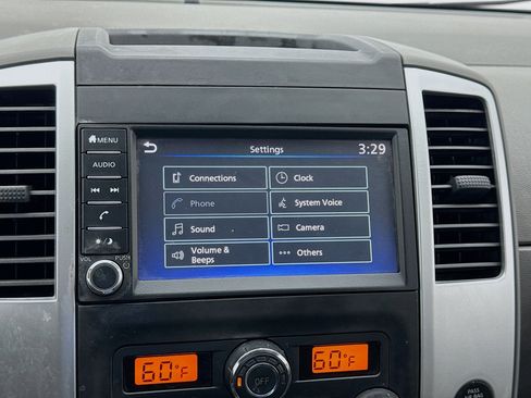 Used 2021 Nissan Frontier SV w/ Midnight Edition Floor Mats image 9