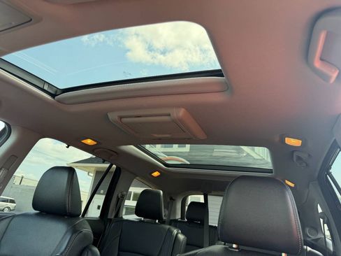 Used 2018 Honda Pilot Elite image 32