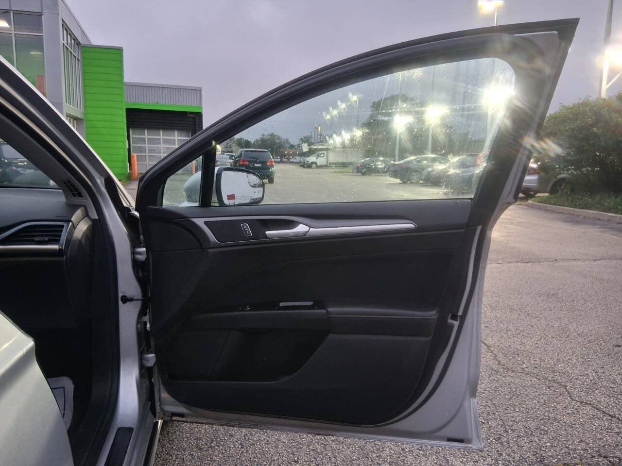 Used 2013 Ford Fusion SE FWD image 9