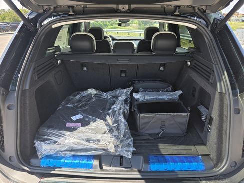 New 2026 Land Rover Range Rover Sport Dynamic SE AWD/4WD image 14
