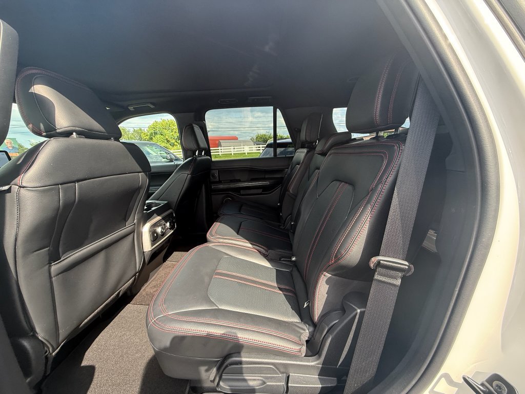 Used 2022 Ford Expedition Limited RWD image 20