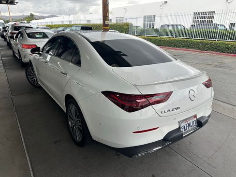 Used 2024 Mercedes-Benz CLA 250 image 4