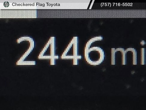 Used 2025 Toyota Tacoma Limited AWD/4WD image 19