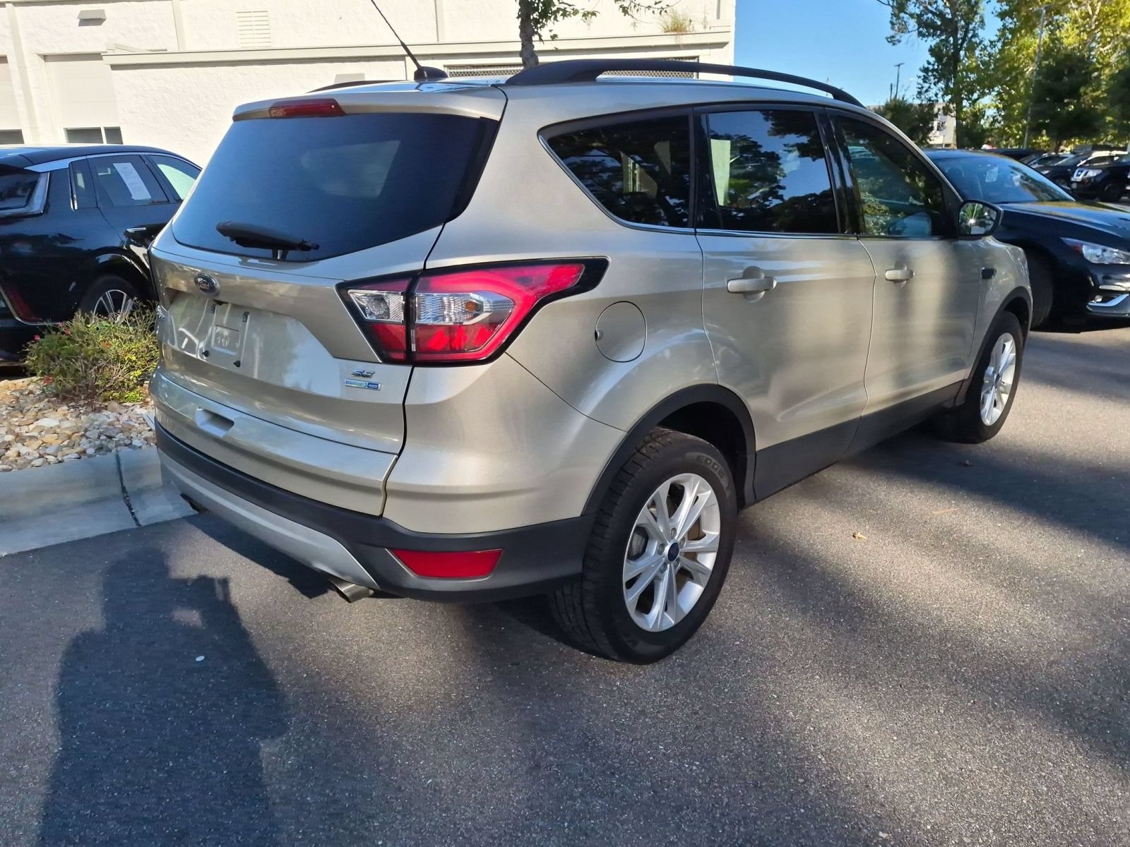 Used 2018 Ford Escape SE AWD/4WD image 3