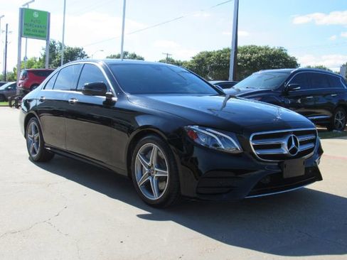 Used 2019 Mercedes-Benz E 450 4MATIC Sedan w/ Premium Package image 4