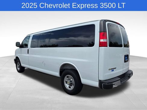 Used 2025 Chevrolet Express 3500 LT w/ LT Preferred Equipment Group RWD image 6