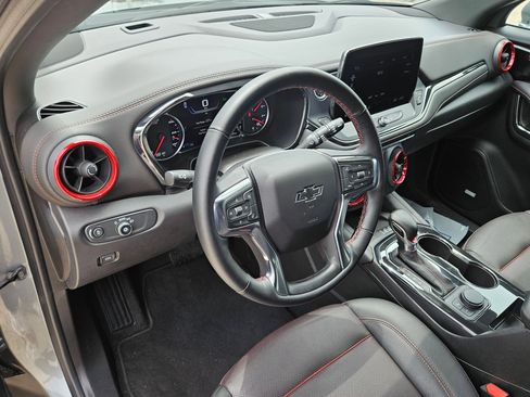 Used 2025 Chevrolet Blazer RS FWD image 16