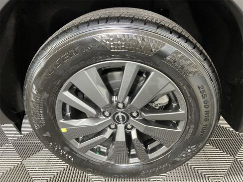 New 2025 Nissan Pathfinder SV image 18