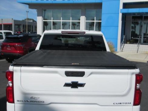 Used 2021 Chevrolet Silverado 1500 Custom Trail Boss w/ Safety Confidence Package image 7