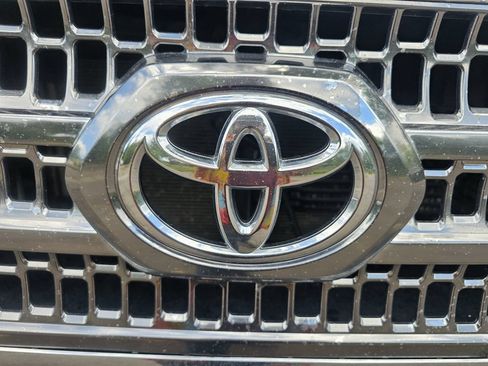 Used 2017 Toyota Tacoma TRD Off-Road w/ Tow Package (A/T) AWD/4WD image 55