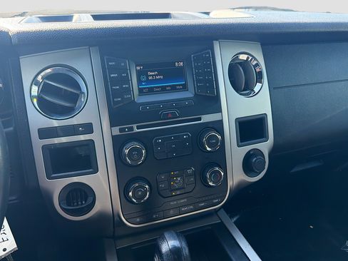 Used 2017 Ford Expedition EL XLT image 27