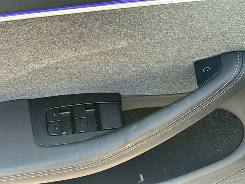 Used 2025 Tesla Model 3 Long Range RWD image 17