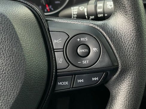 Used 2021 Toyota RAV4 XLE image 14