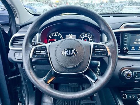 Used 2019 Kia Sorento LX image 22