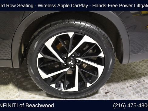 Used 2024 Mitsubishi Outlander SE Black Edition image 37