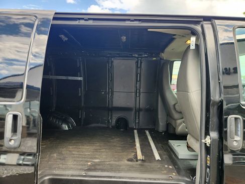 Used 2018 Chevrolet Express 2500 w/ Driver Convenience Package RWD image 35
