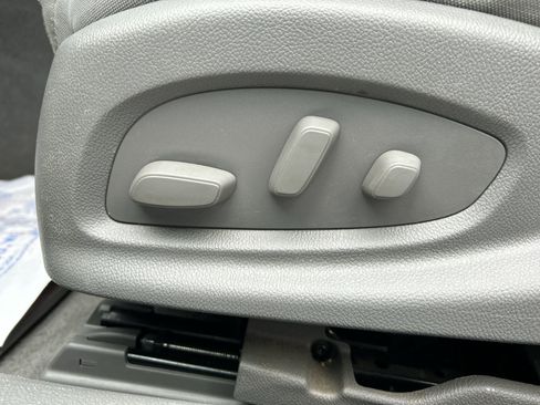 Used 2017 Chevrolet Impala LS image 12