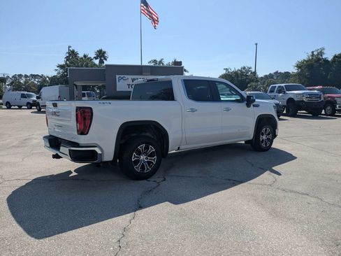 Used 2025 GMC Sierra 1500 SLT AWD/4WD image 4