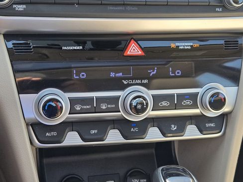 Used 2020 Hyundai Elantra Value Edition image 22