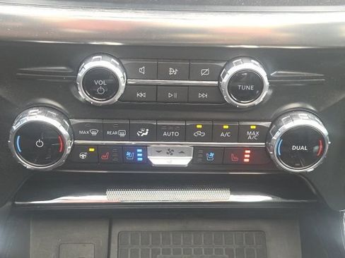 Used 2022 Ford F150 Lariat w/ Equipment Group 502A High AWD/4WD image 32