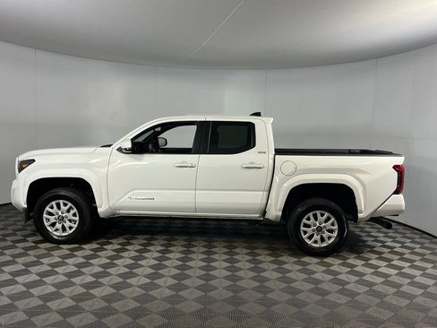 Used 2024 Toyota Tacoma SR5 image 10