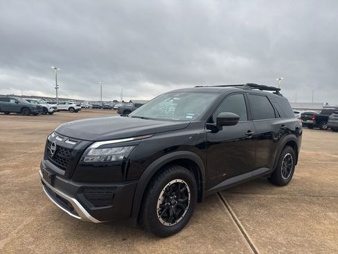 Certified 2025 Nissan Pathfinder Rock Creek image 8