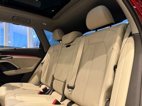 New 2025 Audi Q5 Prestige image 39