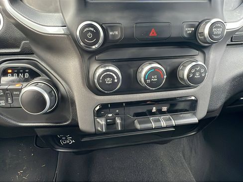 Used 2024 RAM 2500 Big Horn w/ Bed Utility Group image 33