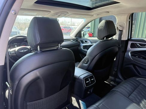 Used 2021 Genesis G70 2.0T w/ Prestige Package image 25