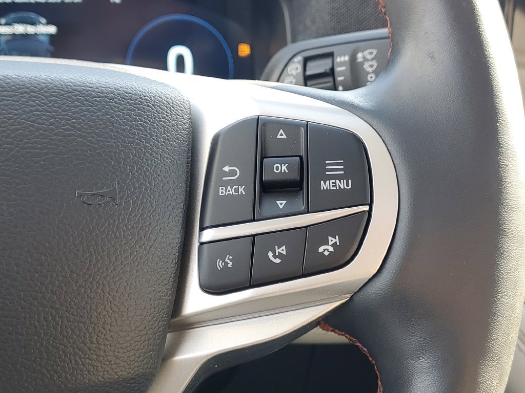 Certified 2025 Ford Explorer Active w/ Active Comfort Package AWD/4WD image 27