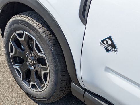 New 2025 Ford Bronco Sport Outer Banks image 12