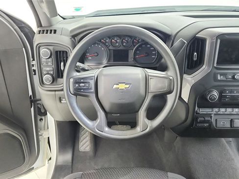 Used 2020 Chevrolet Silverado 1500 Custom w/ Custom Value Package image 28