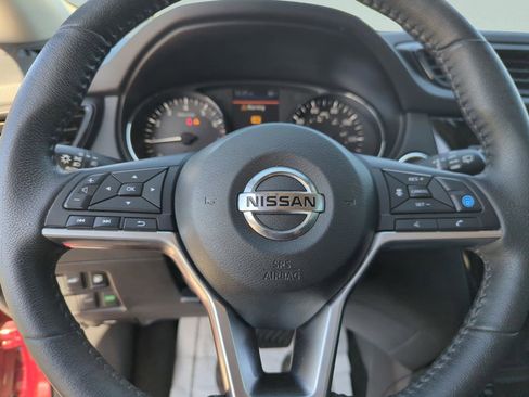 Used 2020 Nissan Rogue SL w/ Premium Package image 23