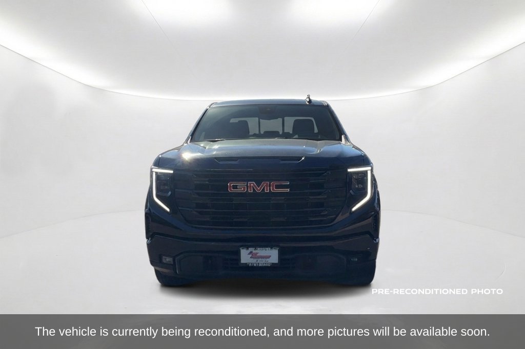 Used 2024 GMC Sierra 1500 Elevation RWD image 2