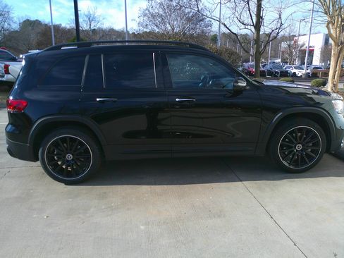Used 2023 Mercedes-Benz GLB 250 image 11