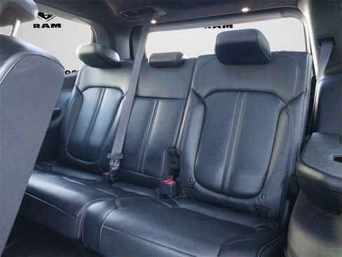 Used 2022 Jeep Wagoneer Series III w/ Premium Group I image 13