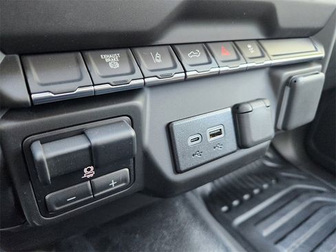 New 2025 GMC Sierra 3500 Pro image 17