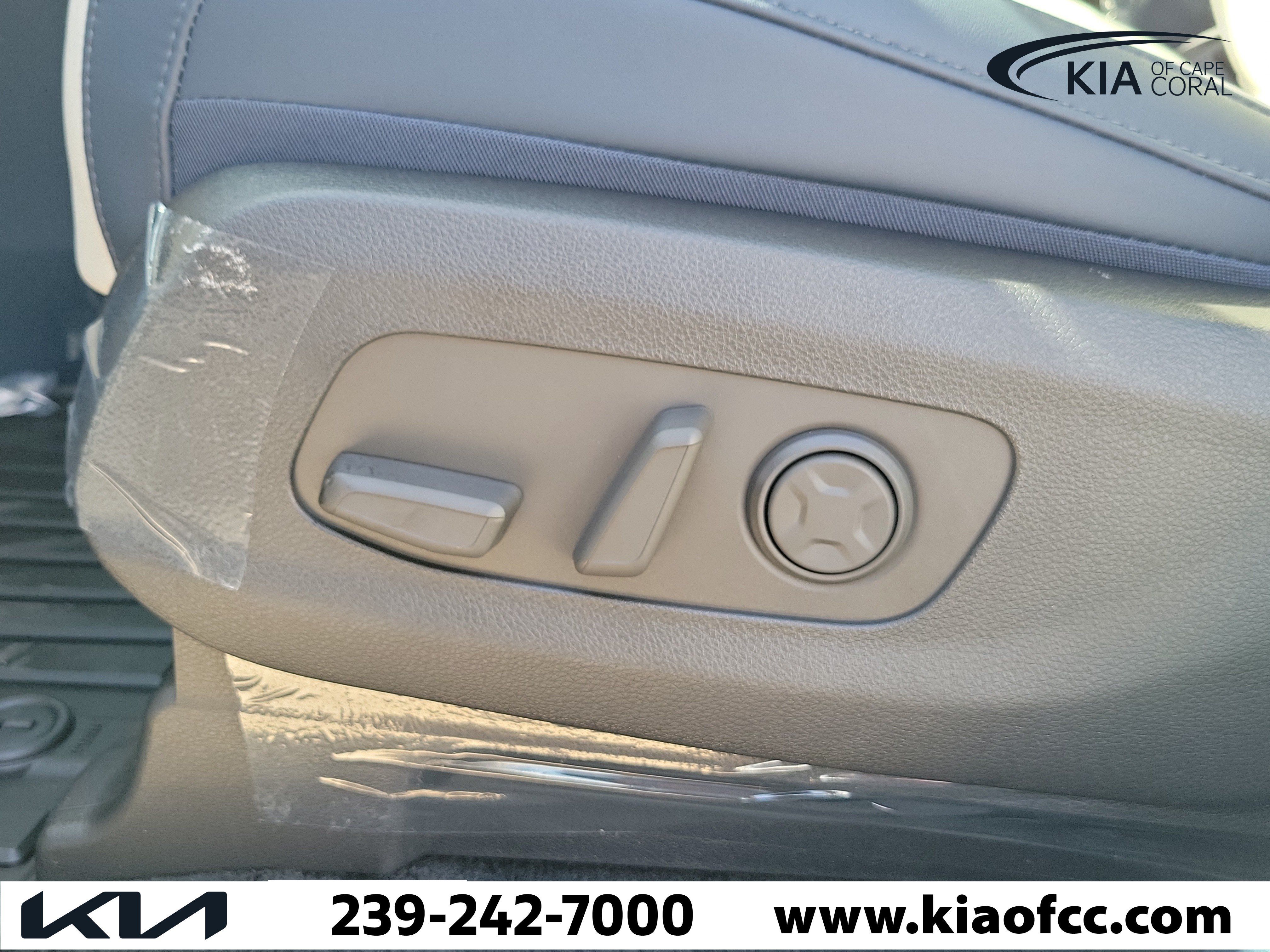 New 2027 Kia Carnival SX FWD image 23