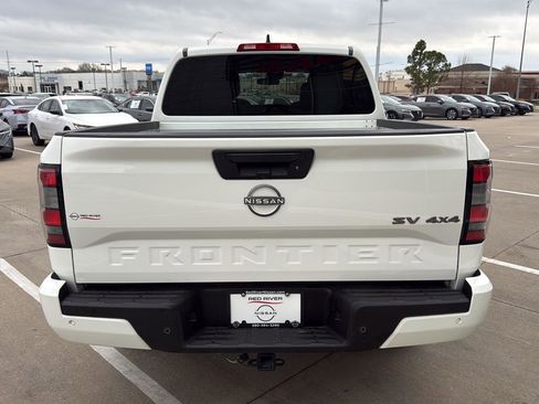 Used 2023 Nissan Frontier SV w/ Technology Package image 7