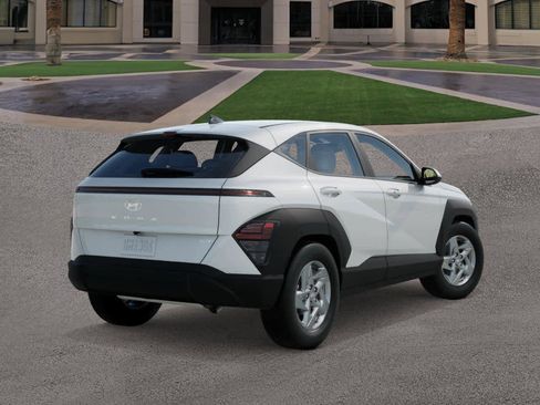 New 2026 Hyundai Kona SE image 4
