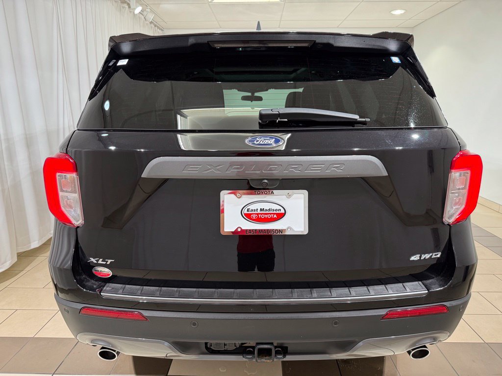 Used 2024 Ford Explorer XLT w/ Equipment Group 202A AWD/4WD image 4