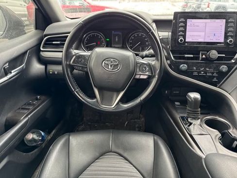 Used 2021 Toyota Camry SE w/ Convenience Package image 16