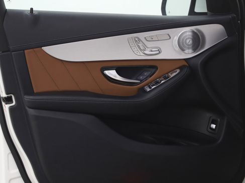 Used 2020 Mercedes-Benz GLC 300 4MATIC Coupe image 23