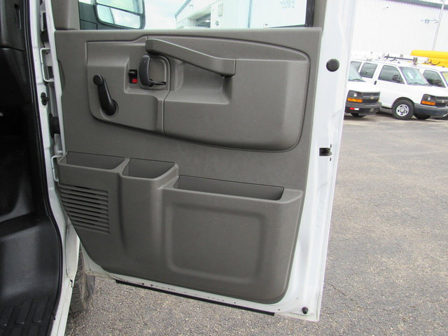 Used 2021 Chevrolet Express 3500 RWD image 12