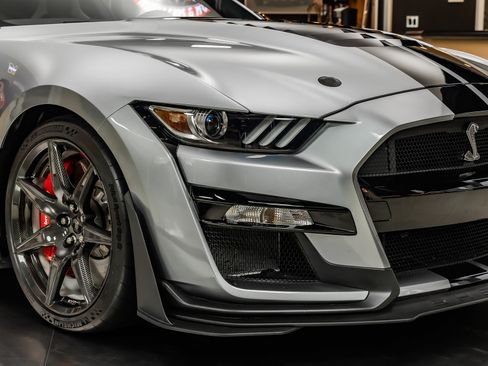 Used 2020 Ford Mustang Shelby GT500 w/ Carbon Fiber Track Pack RWD image 21