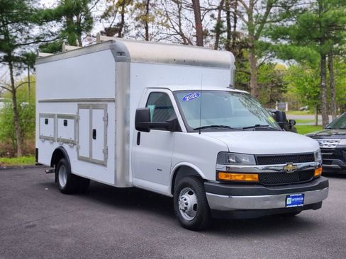 Used 2022 Chevrolet Express 3500 w/ Power Convenience Package RWD image 7
