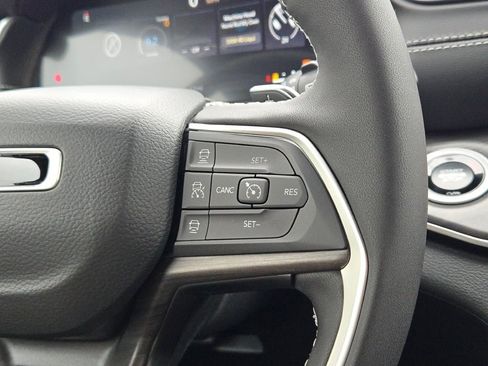 New 2025 Jeep Grand Cherokee Limited w/ Black Appearance Package image 34