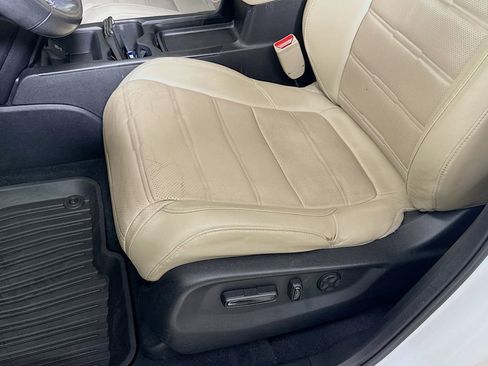 Used 2019 Honda CR-V Touring image 18